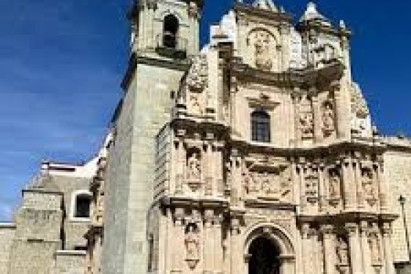 Ciudad tradicional con Tours Mayahuel.3