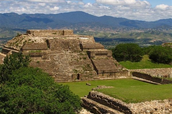 Visita Monte Alban con Tours Mayahuel.4
